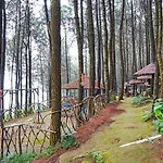 Oyo Homes 90914 Eco Tourism Desa Cipada Bukit Senyum Homestay Syariah