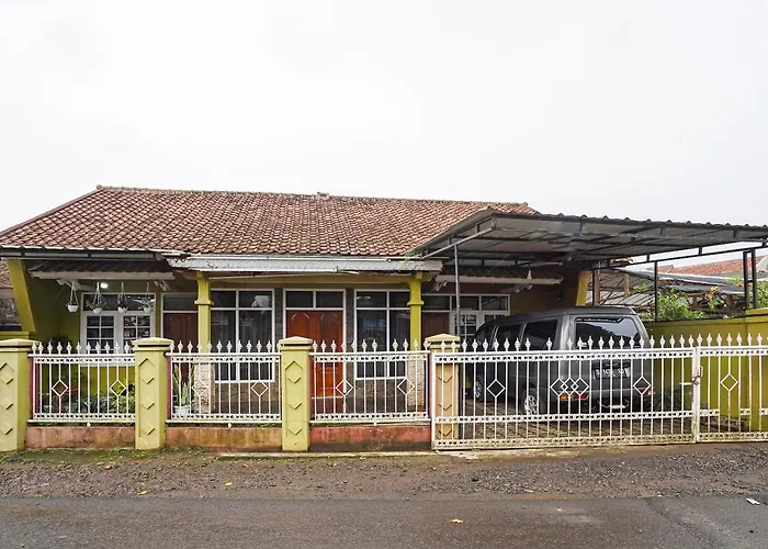 Oyo Homes 90914 Eco Tourism Desa Cipada Bukit Senyum Homestay Syariah