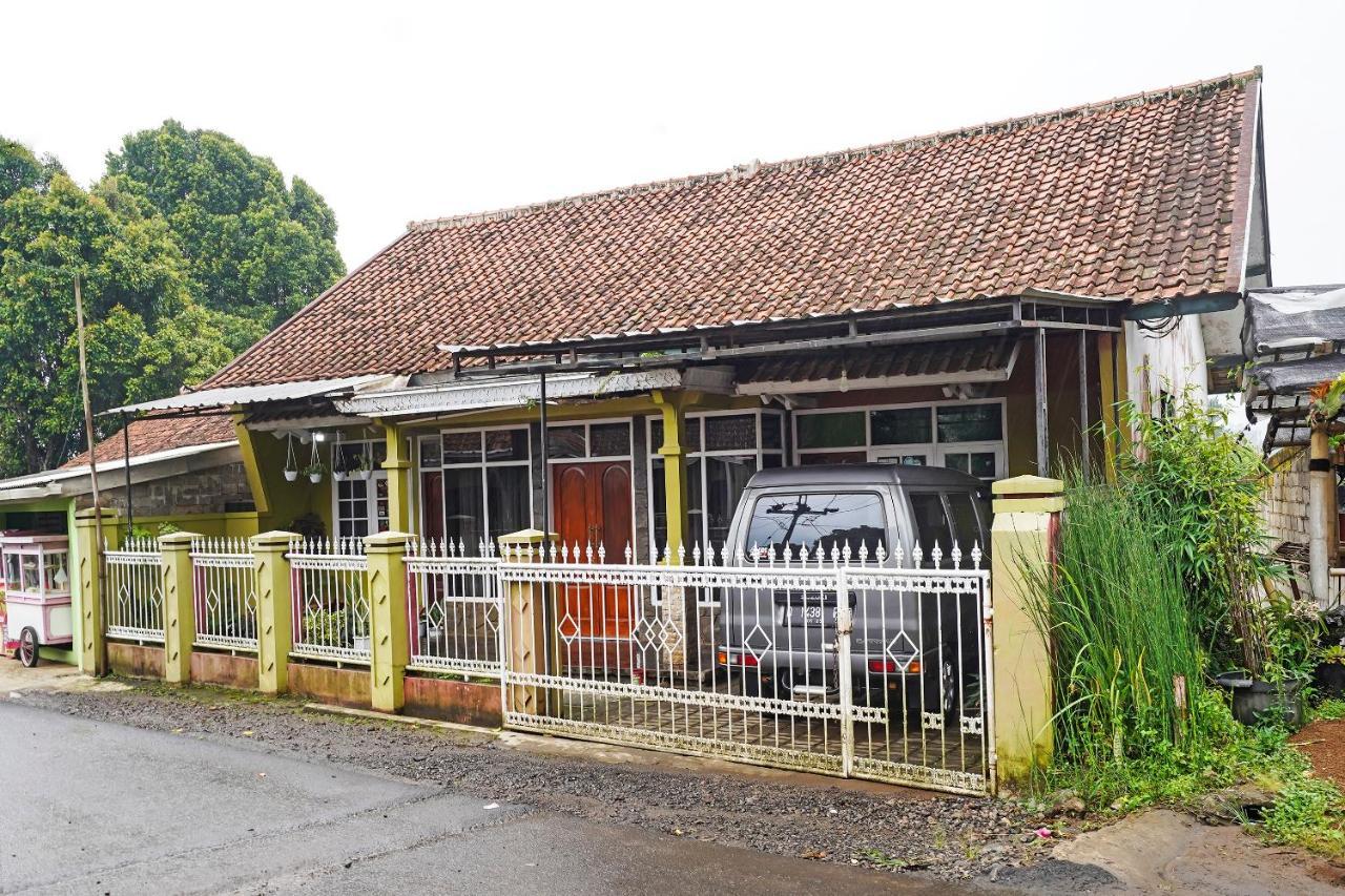 Hotel Oyo Homes 90914 Eco Tourism Desa Cipada Bukit Senyum Syariah 2*
