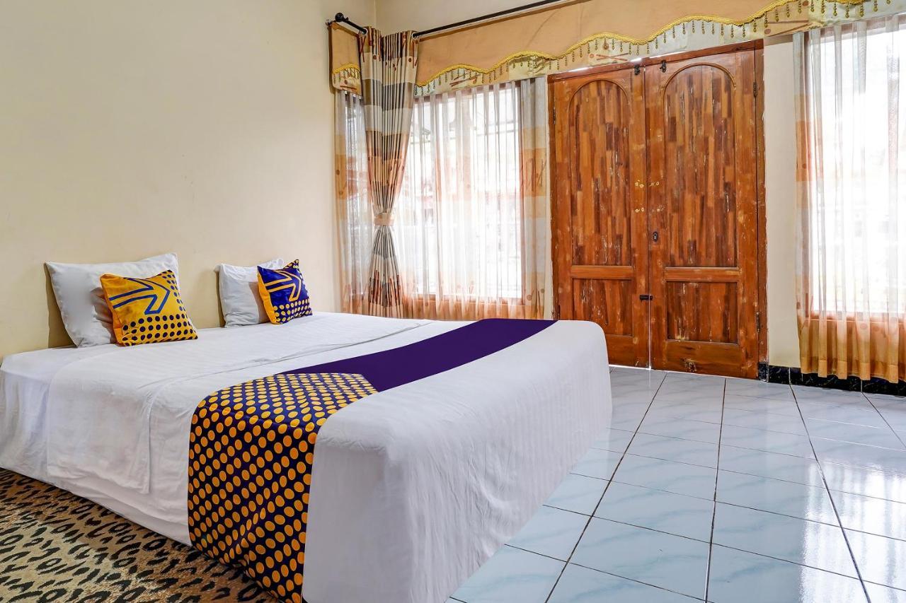Oyo Homes 90914 Eco Tourism Desa Cipada Bukit Senyum Syariah Hotel Jakarta