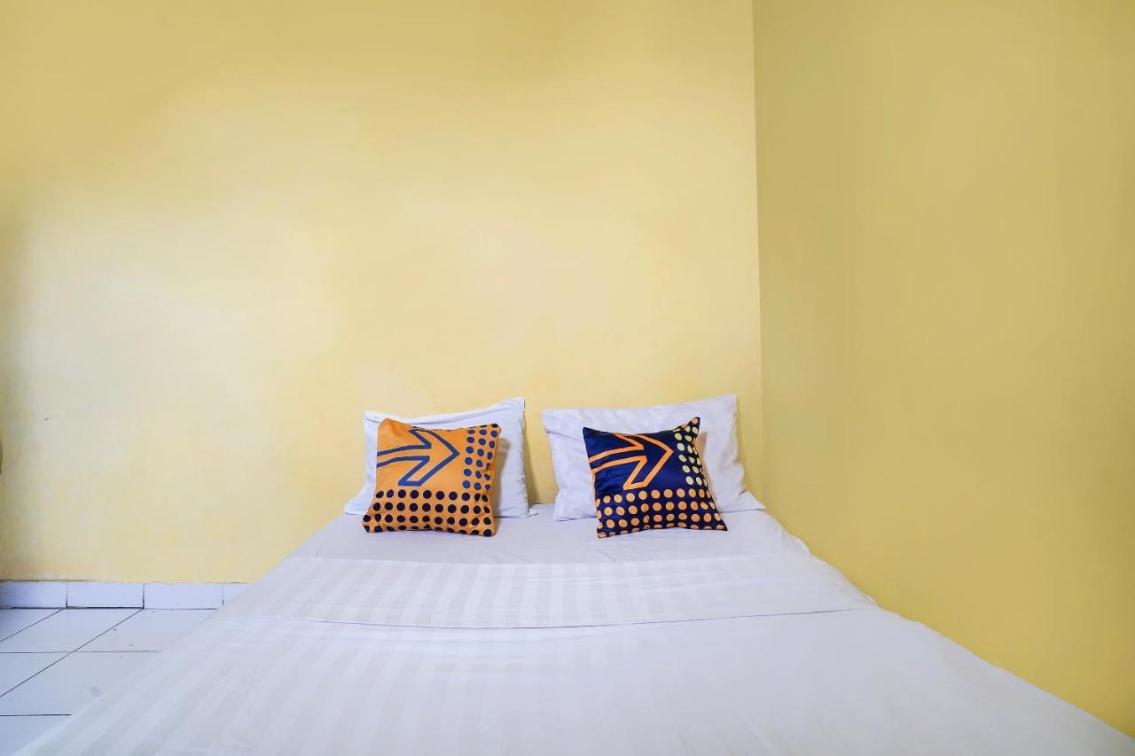 Oyo Homes 90914 Eco Tourism Desa Cipada Bukit Senyum Syariah 2* Jakarta